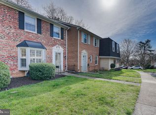 225 Commons Dr NW, Vienna, VA 22180