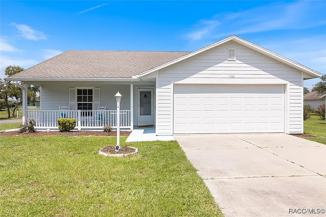 4 bed, 1307 sqft, $1,750 — Photo 1