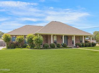 98 Estate Dr, New Iberia, LA 70563