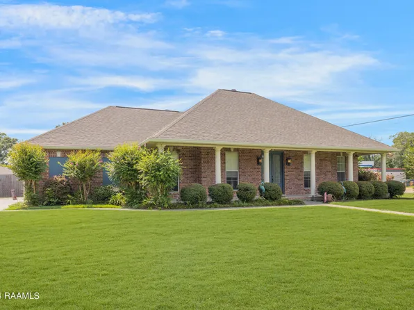 98 Estate Dr, New Iberia, LA 70563