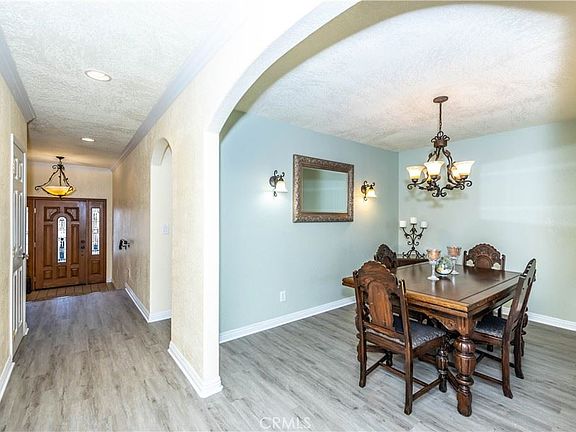 3rd image of 2050 W Willow Ave