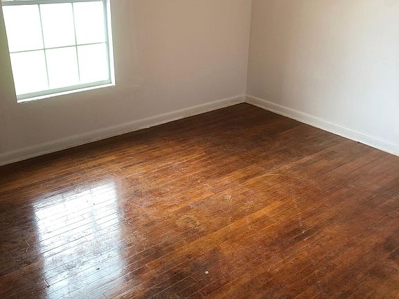 5th image of 1401 Maryland Dr #1