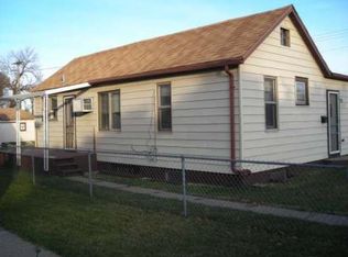 201 7th Ave SW, Mandan, ND 58554