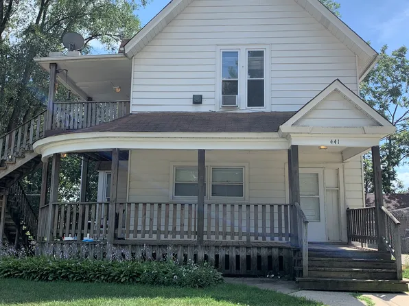 441 Addison St APT 4, Elgin, IL 60120