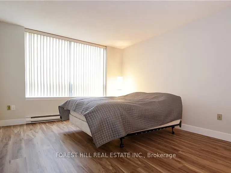 1510 Richmond St N #110 — Photo 17