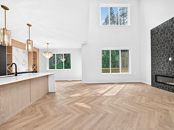 5th image of 55 Meadowgrove Ln