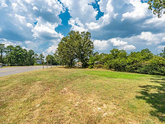 5th image of 3370 Airport Rd