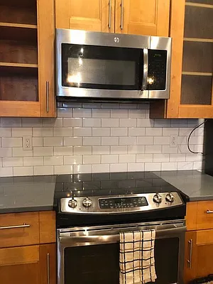 Rented by Alexander Bilu, LREB | media 21