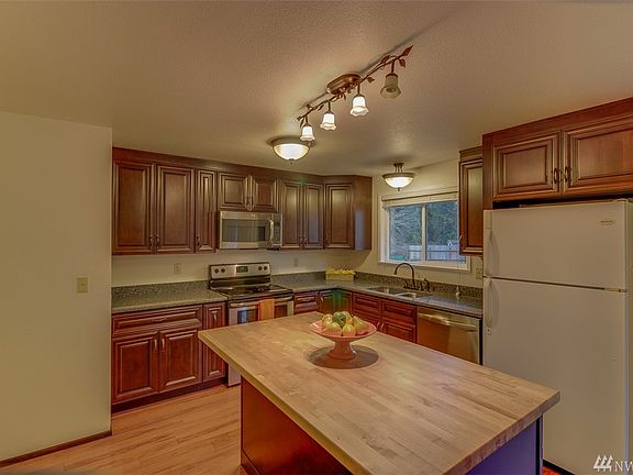 5th image of 5433 Camelot Dr SW