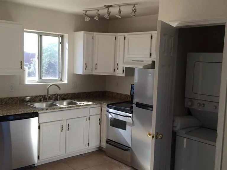 506 Madison Pl SE — Photo 8