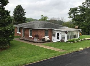 301 Oak St NE, Elkader, IA 52043