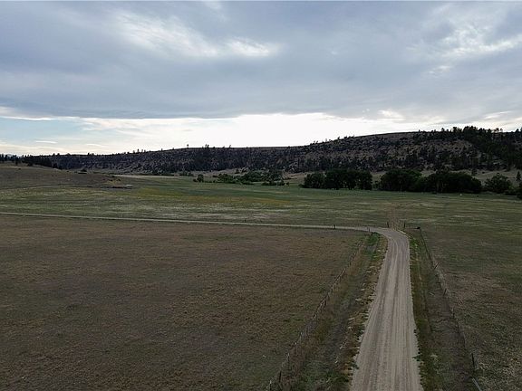 3rd image of Cole Creek Rd