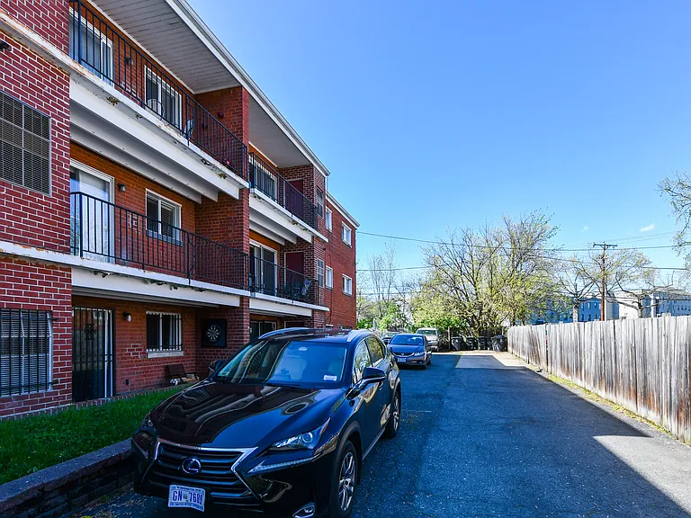 1386 Bryant St NE #204 — Photo 36