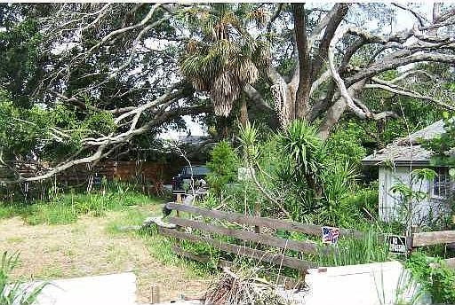 1st image of 2037 Glengary St