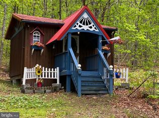 Lake Ferndale Dr, Springfield, WV 26763