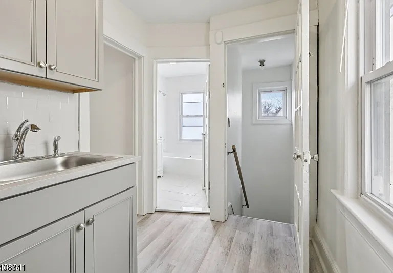 66 N Washington Ave #1 — Photo 9