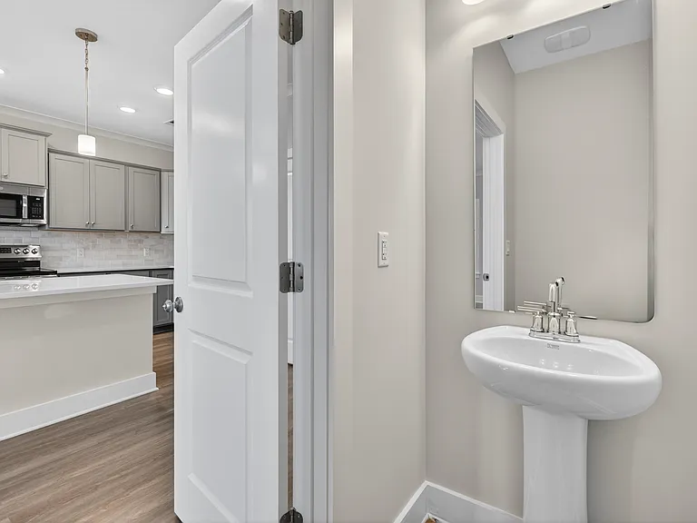 302 Cyan Ln — Photo 16