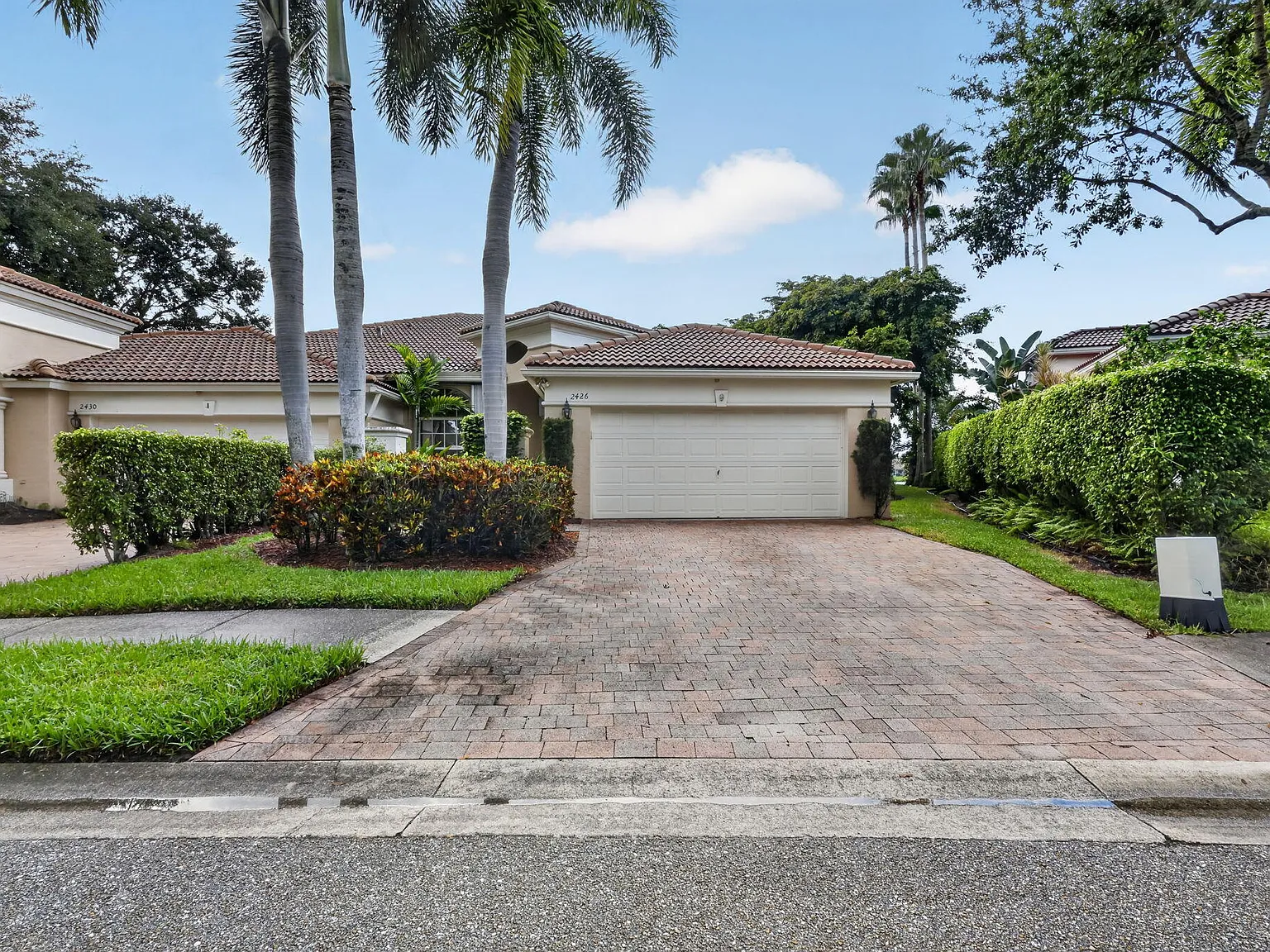 3 bed, 2.0 bath, 1664 sqft, $3,100 — Photo 2