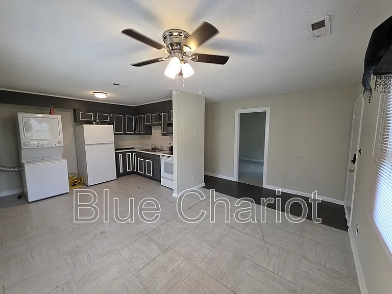 2313 Fitzgerald Ave — Photo 9