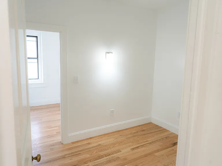 90 Westland Ave #710 — Photo 2