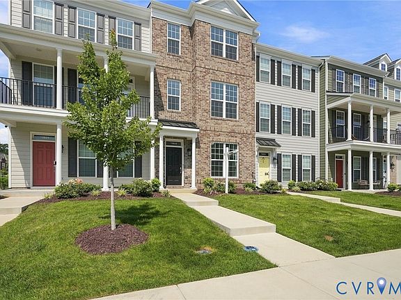 2nd image of 13820 Village View Dr