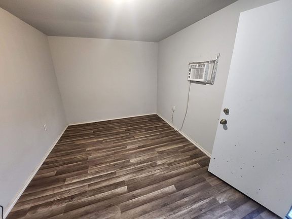 3rd image of 485 Garland Ave