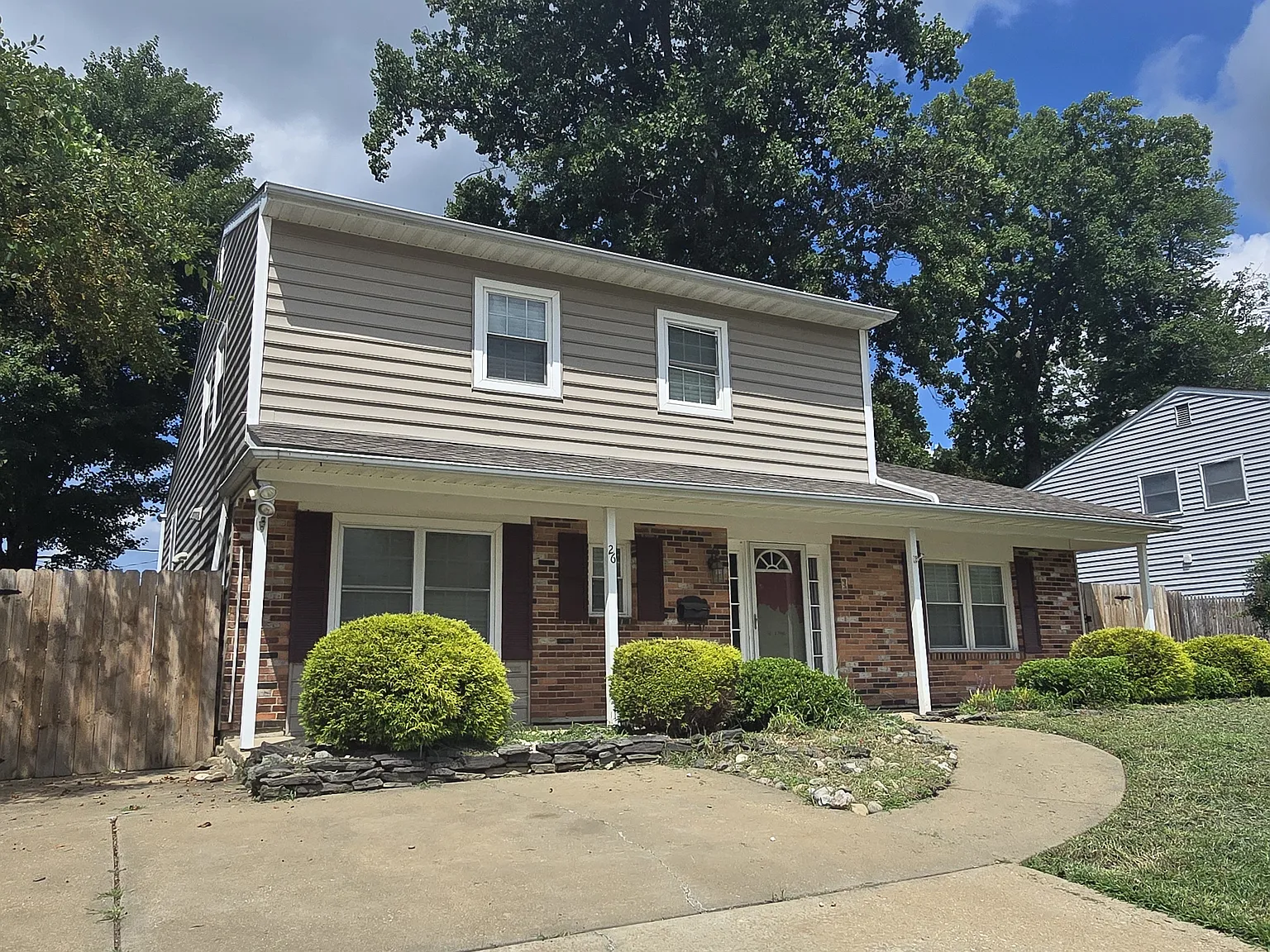 3 bed, 1.5 bath, $3,000 — Photo 2