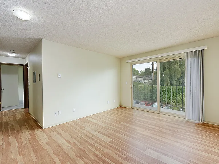 Stonebridge Apartments — Photo 53