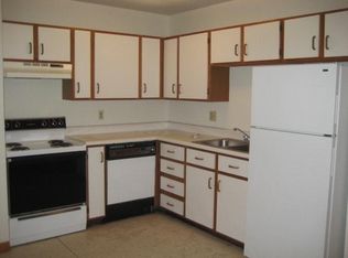 173 Main St, Easthampton, MA 01027