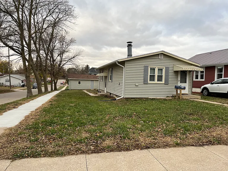 2557 S Cedar St — Photo 1
