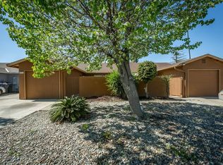 976 Acacia Ave, Clovis, CA