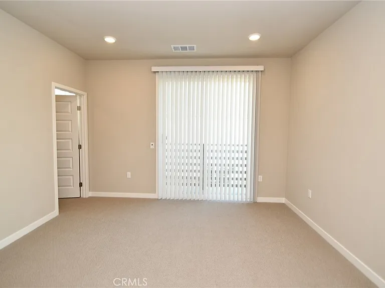 1487 Skyline Ln — Photo 28