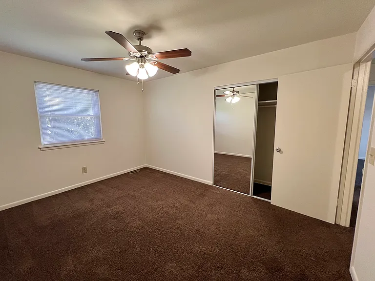 Mayfair Apartments — Photo 49
