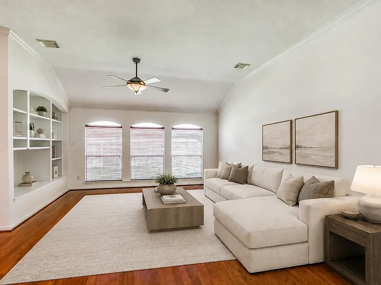 1718 Bumelia Ct — Photo 6