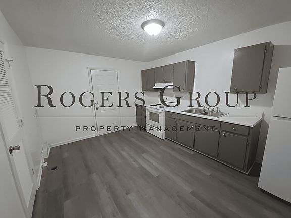 3rd image of 108-110 Holly Ct