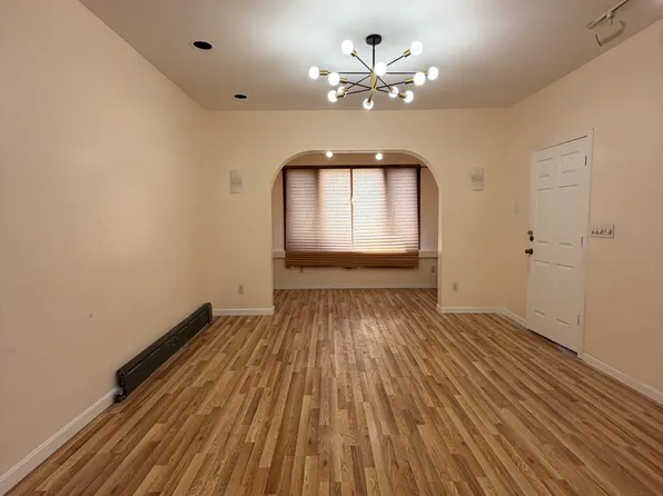 (undisclosed Address), Staten Island, NY 10305
