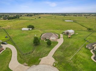 6424 Meadowlands Dr, Krum, TX 76249