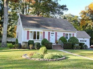 14 Colonial Rd, Midland Park, NJ 07432