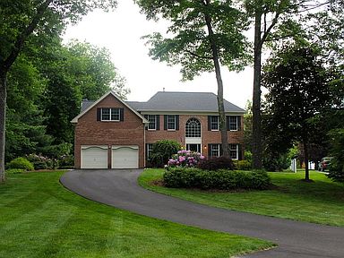 39 Winthrop Dr Franklin Ma 02038 Zillow