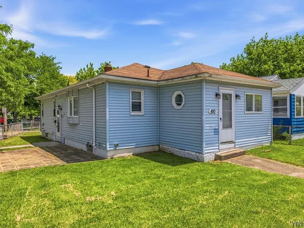 493 Hyde Park Blvd, Niagara Falls, NY 14303