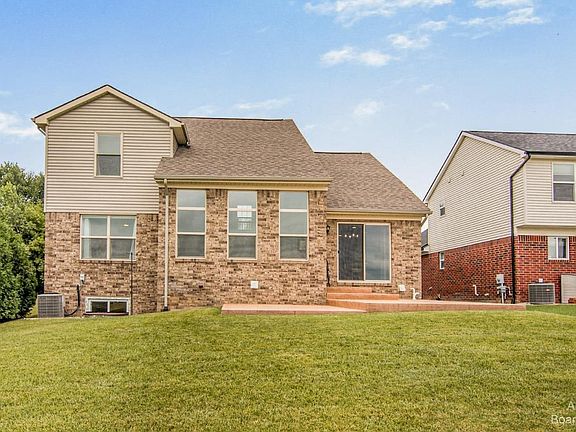 4th image of 28681 Oakmonte Cir W