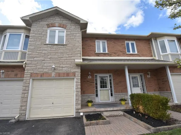 2229 Walkers Line #9, Burlington, ON L7M 4X4