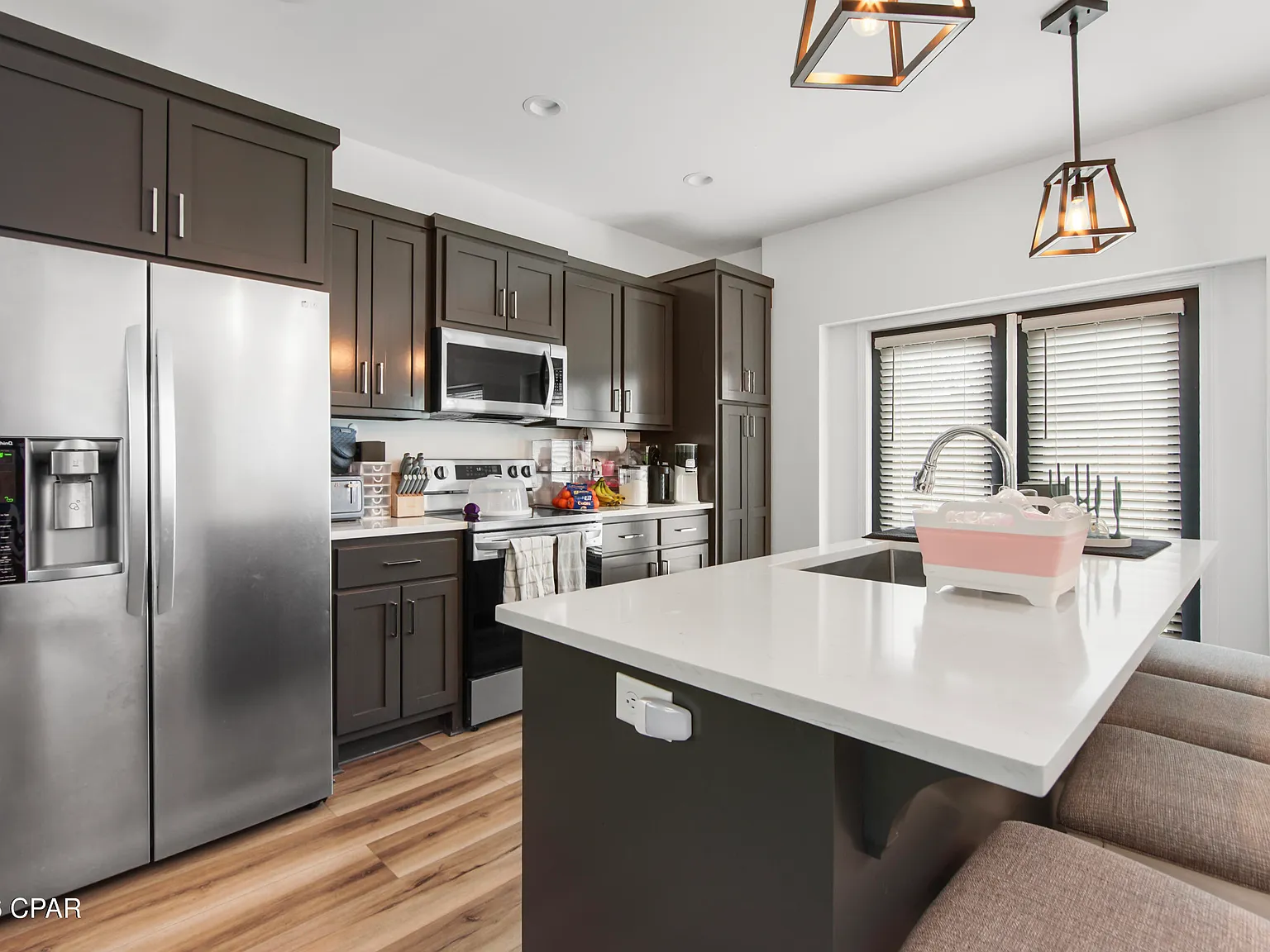 4 bed, 2.5 bath, 1688 sqft, $2,300 — Photo 3