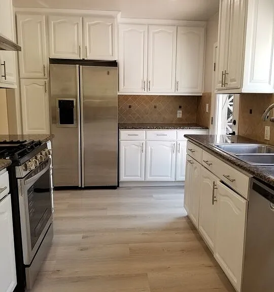 1745 Midvale Ave — Photo 9