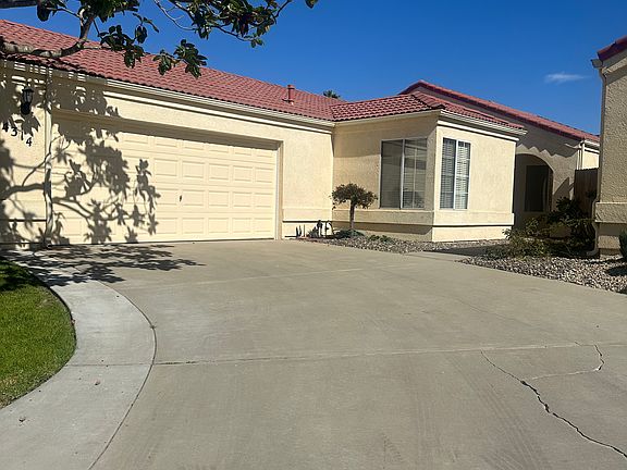 House/Driveway