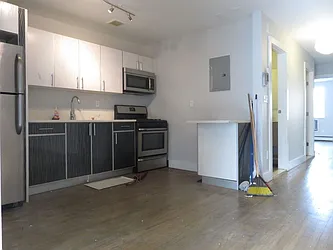 Rented by Rennit Inc.