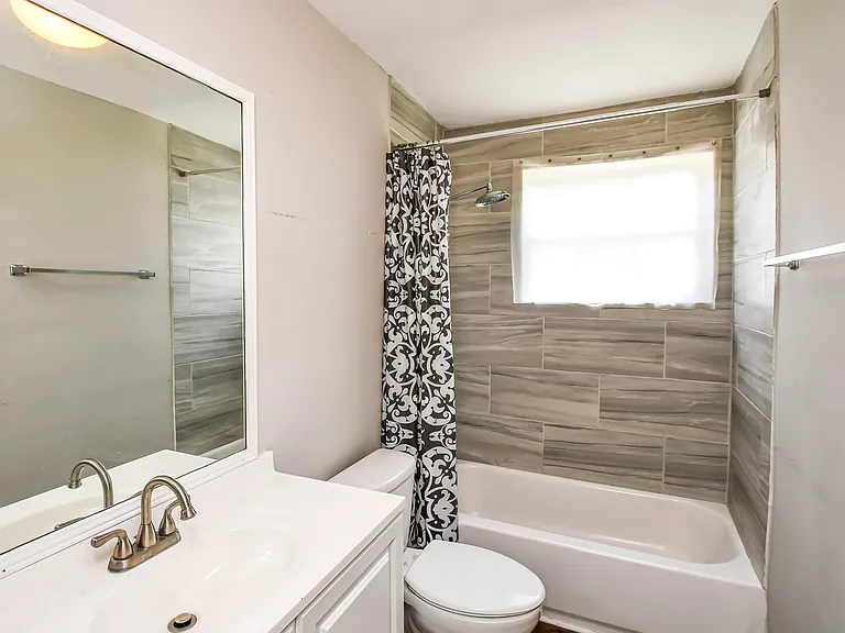 W Dennis Dr — Photo 9