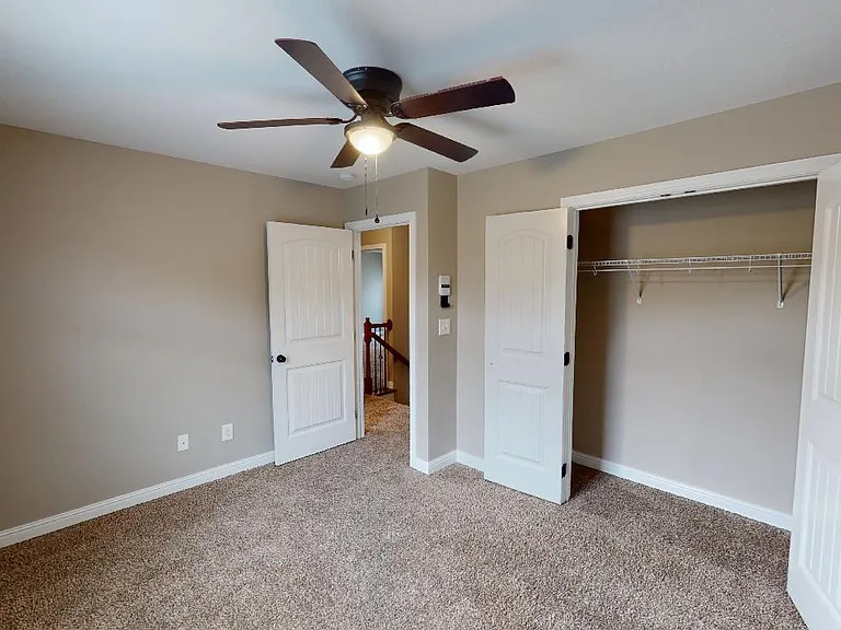 733 Cavalier Dr — Photo 9