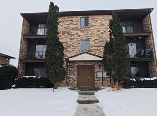 14745 Kilpatrick Ave APT 3W, Midlothian, IL 60445