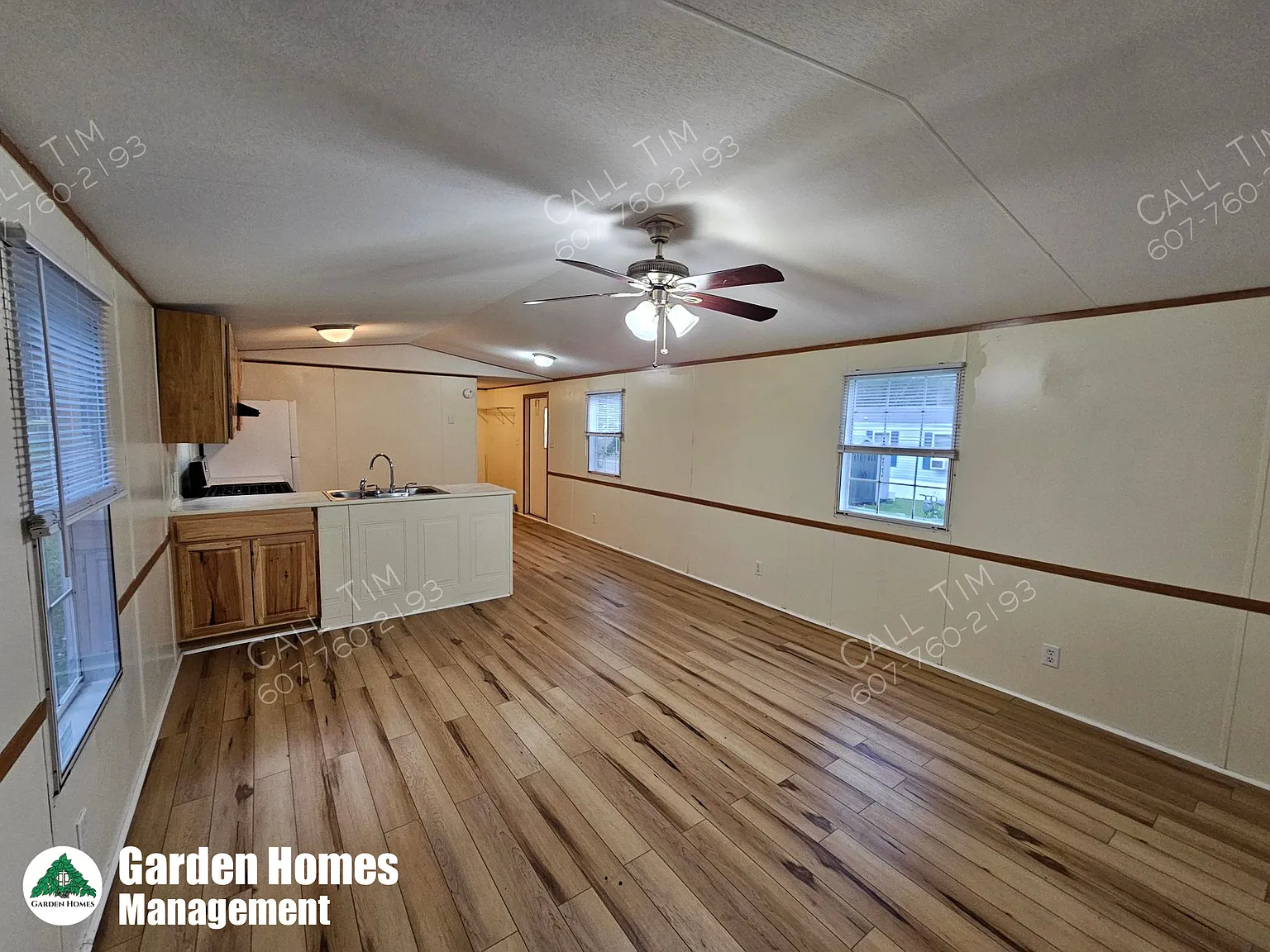 3 bed, 1.5 bath, 924 sqft, $1,325 — Photo 3